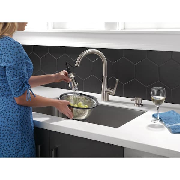 Owendale Single-Handle Pull-Down Sprayer Kitchen Faucet with ShieldSpray Technology in SpotShield Stainless