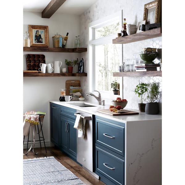 Marietta Single-Handle Pull-Out Sprayer Kitchen Faucet in Spot Resist Stainless