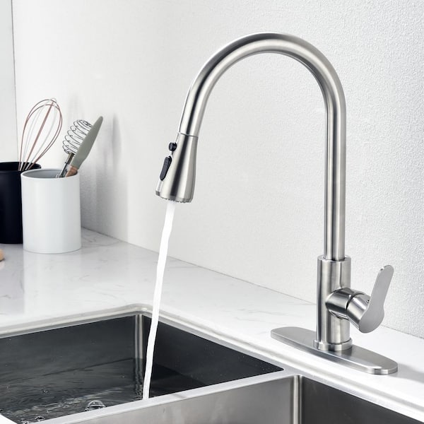 Modern Single-Handle Pull-Down Sprayer Kitchen Faucet with 3 Spray Mode in Stainless Steel