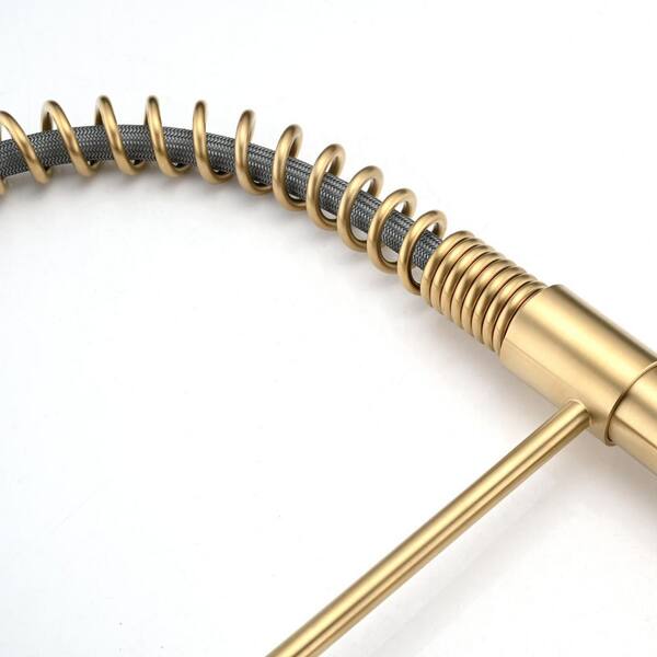 Single Handle Pull Down Sprayer Kitchen Faucet in Brushed Gold