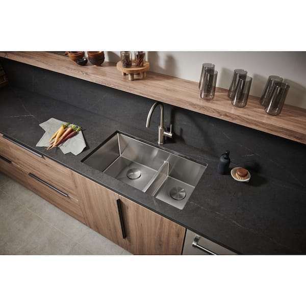 33 in. Low-Divide Double Bowl 60/40 Undermount Tight Radius 16-Gauge Stainless Steel Kitchen Sink
