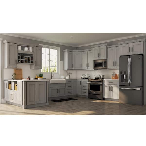 Shaker 91.5 in. W x 2.5 in. H Crown Molding in Dove Gray