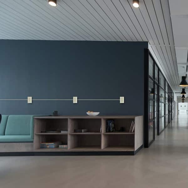 Wiremold 500 and 700 Series 4 in. Solid Base Round Fan Box