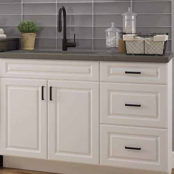 Designer Series Elgin Assembled 15x34.5x23.75 in. Drawer Base Kitchen Cabinet in White