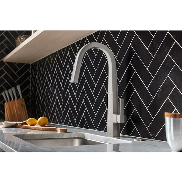 Nio Single-Handle Pull-Down Sprayer Kitchen Faucet with Reflex and Power Clean in Spot Resist Stainless