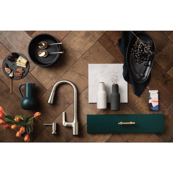 Milton Single-Handle Pull-Down Sprayer Kitchen Faucet with Reflex and Power Clean Attachments in Spot Resist Stainless