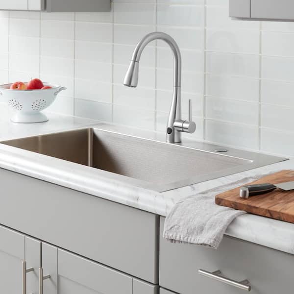 Nottely Touchless Single Handle Pull-Down Sprayer Kitchen Faucet in Stainless Steel