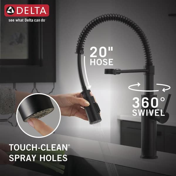 Antoni Single-Handle Pull-Down Sprayer Kitchen Faucet with Spring Spout in Matte Black
