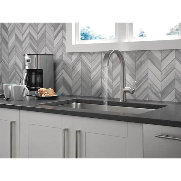 Keele Single-Handle Pull-Down Sprayer Kitchen Faucet in SpotShield Stainless