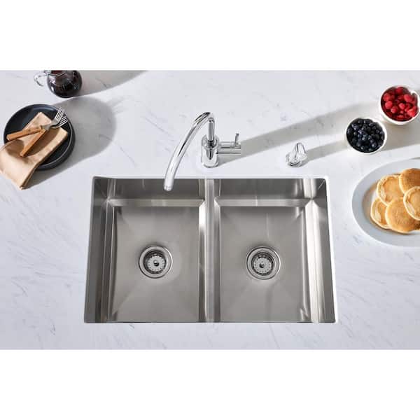 Sombra Single-Handle Standard Kitchen Faucet with Side Sprayer in Chrome