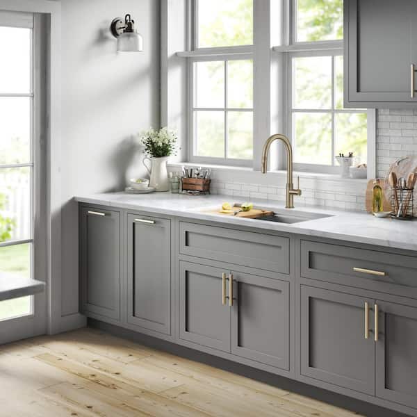 Oletto Modern Industrial Pull-Down Single Handle Kitchen Faucet in Brushed Gold