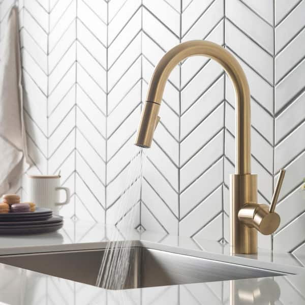 Oletto Single-Handle Pull-Down Kitchen Faucet with Dual-Function Sprayer in Brushed Brass