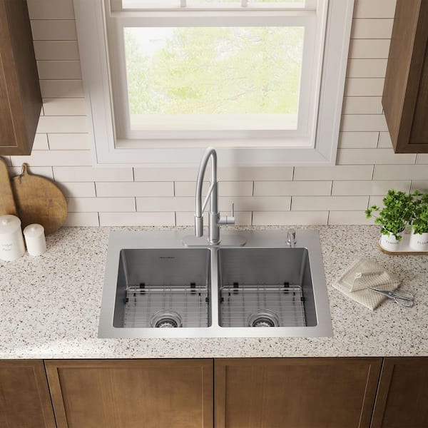 Tamarind Semi-Pro 1-Handle Pull Down Sprayer Kitchen Faucet with Deckplate and Soap Dispenser in Stainless Steel