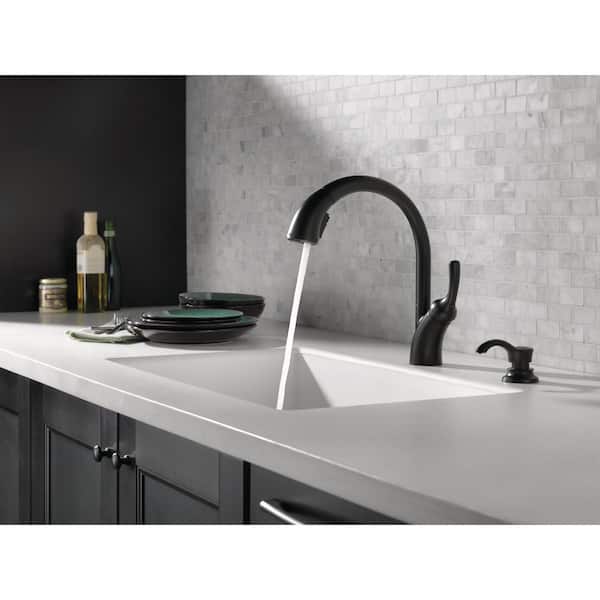 Shiloh Single-Handle Pull-Out Sprayer Kitchen Faucet with ShieldSpray in Matte Black
