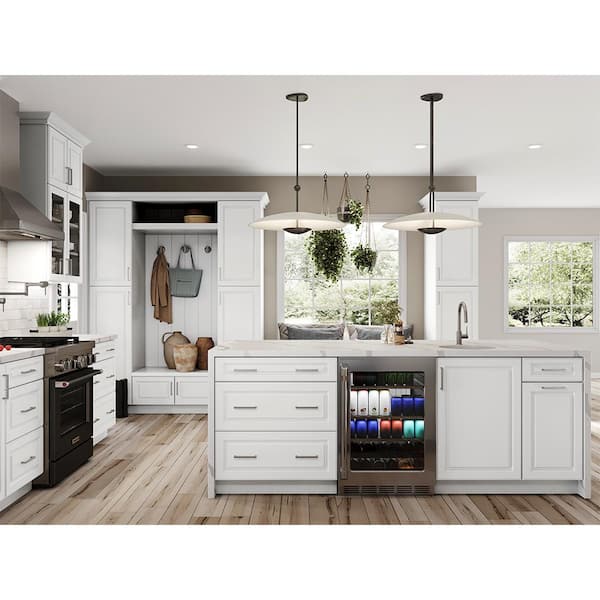Designer Series Elgin Assembled 24x30x12 in. Wall Kitchen Cabinet in White