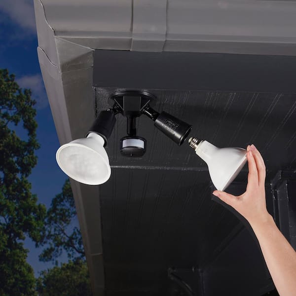 90/120/150-Watt Equivalent PAR38 3-Way Dimmable Spot LED Light Bulb Daylight (2-Pack)