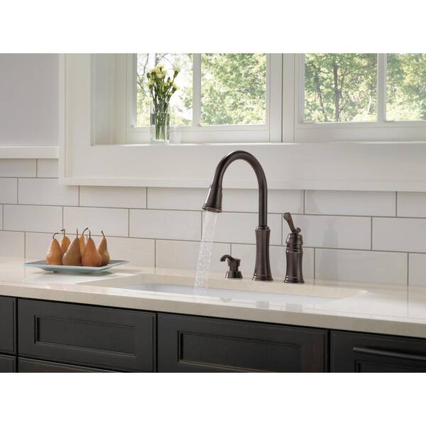 Lakeview Single-Handle Pull-Down Sprayer Kitchen Faucet with Soap Dispenser in Venetian Bronze