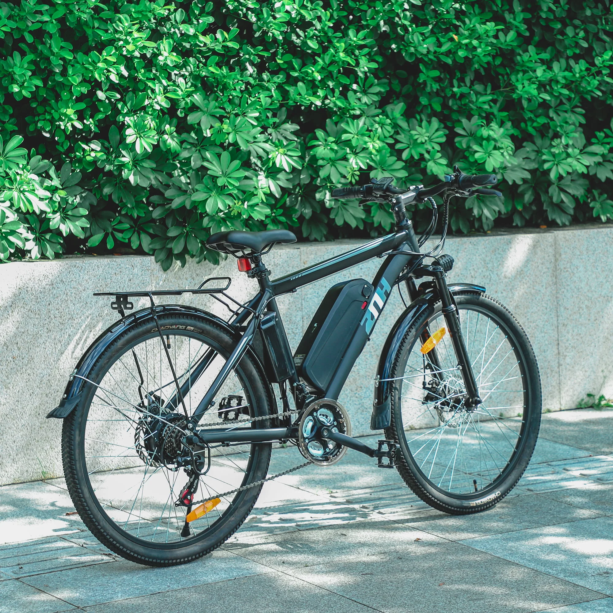 ZNH Mountain Electric Bicycle, 26 in. 350 W, Removable 36 V/10 Ah Battery, Black