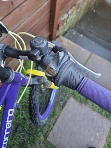 Carrera Luna 24. 2015 Model Lightweight Girls Mountain Bike. Ages 8-10 Approx.