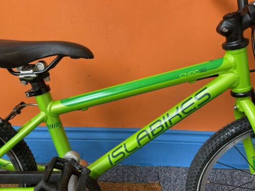 Islabikes cnoc 16 in lime green kids bike (equivalent to current cnoc 18)