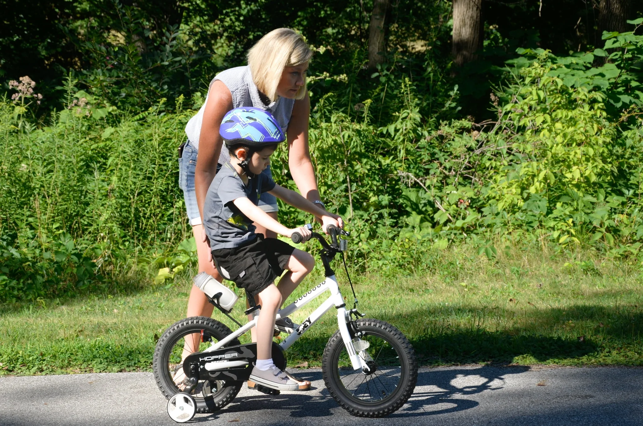 Joey Hopper 20 inch Easy Assembly Kid's Bicycle, Bell Included, Blue