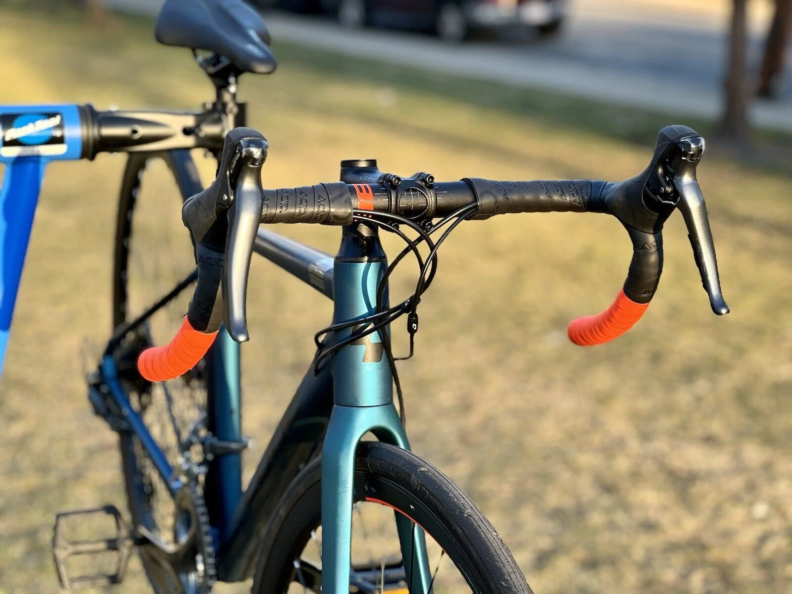 road bike Cube Attain