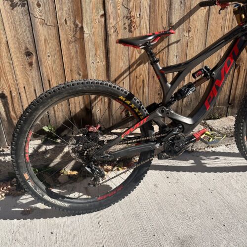 Pivot Phoenix Downhill Bike Medium Hope Fox Deity