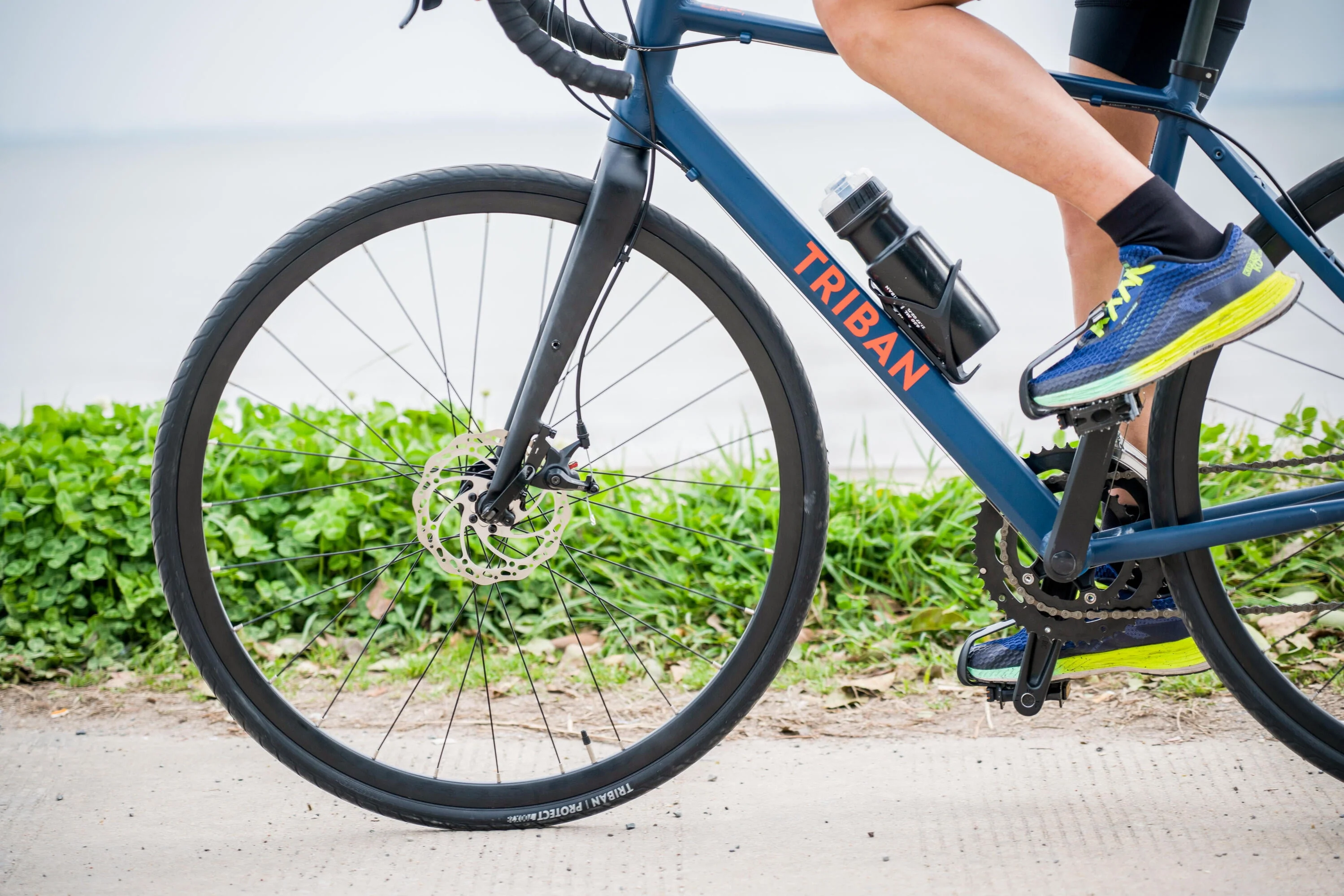 Decathlon Triban RC120, Aluminum Road Bike with Disc Brakes, 700c, Extra Large, Blue