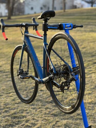 road bike Cube Attain