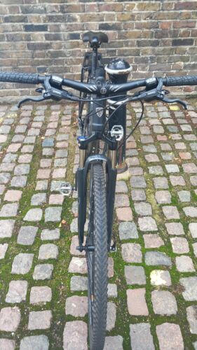 Trek 8.5 DS hybrid city town bike 19"