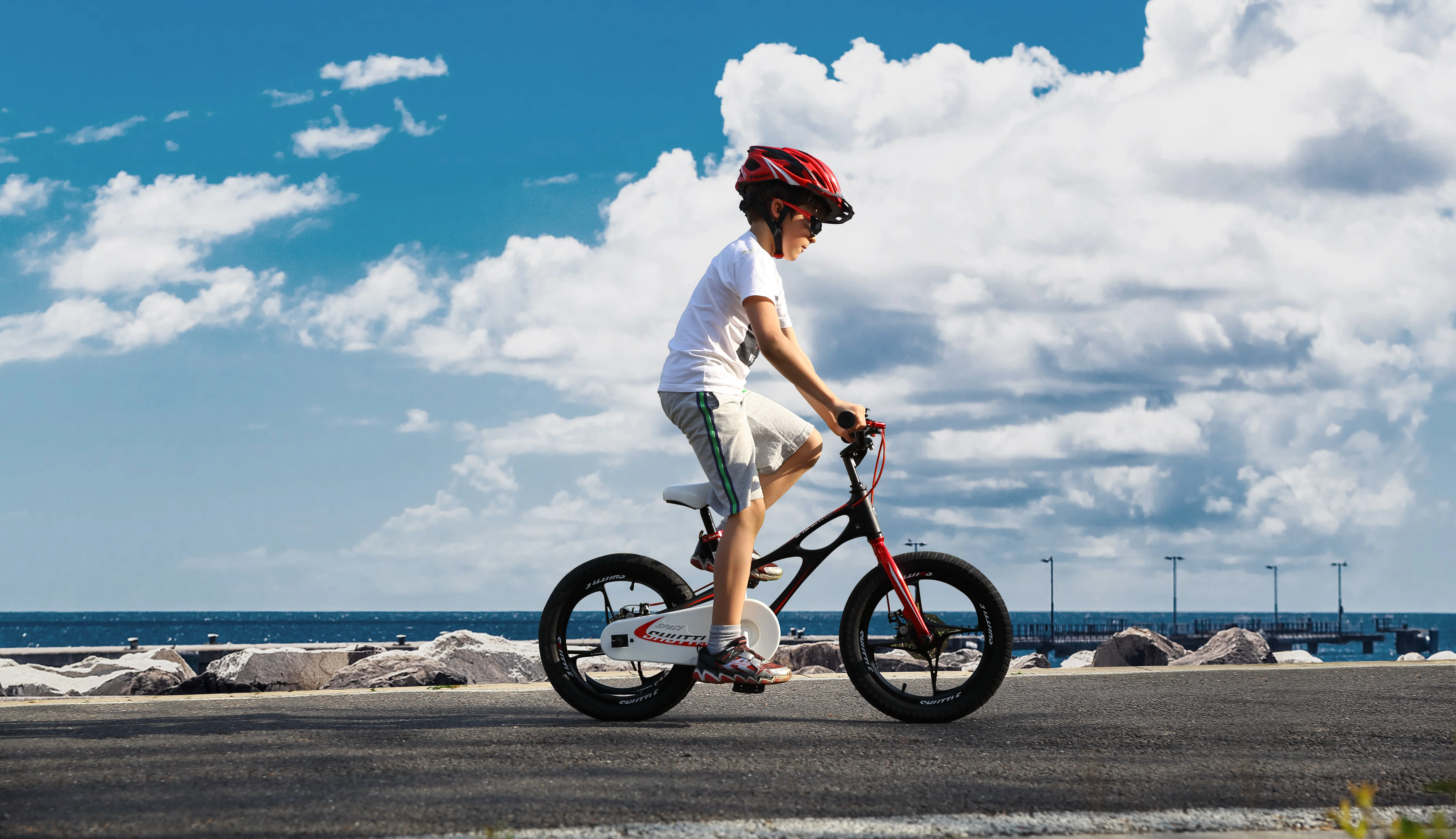 Royalbaby 16 inch Magnesium Space Shuttle Kid&s;s Bike, White