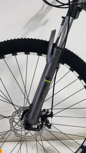 27.5" Hybrid road bike front suspension, dual disc 27 speed (3*9)