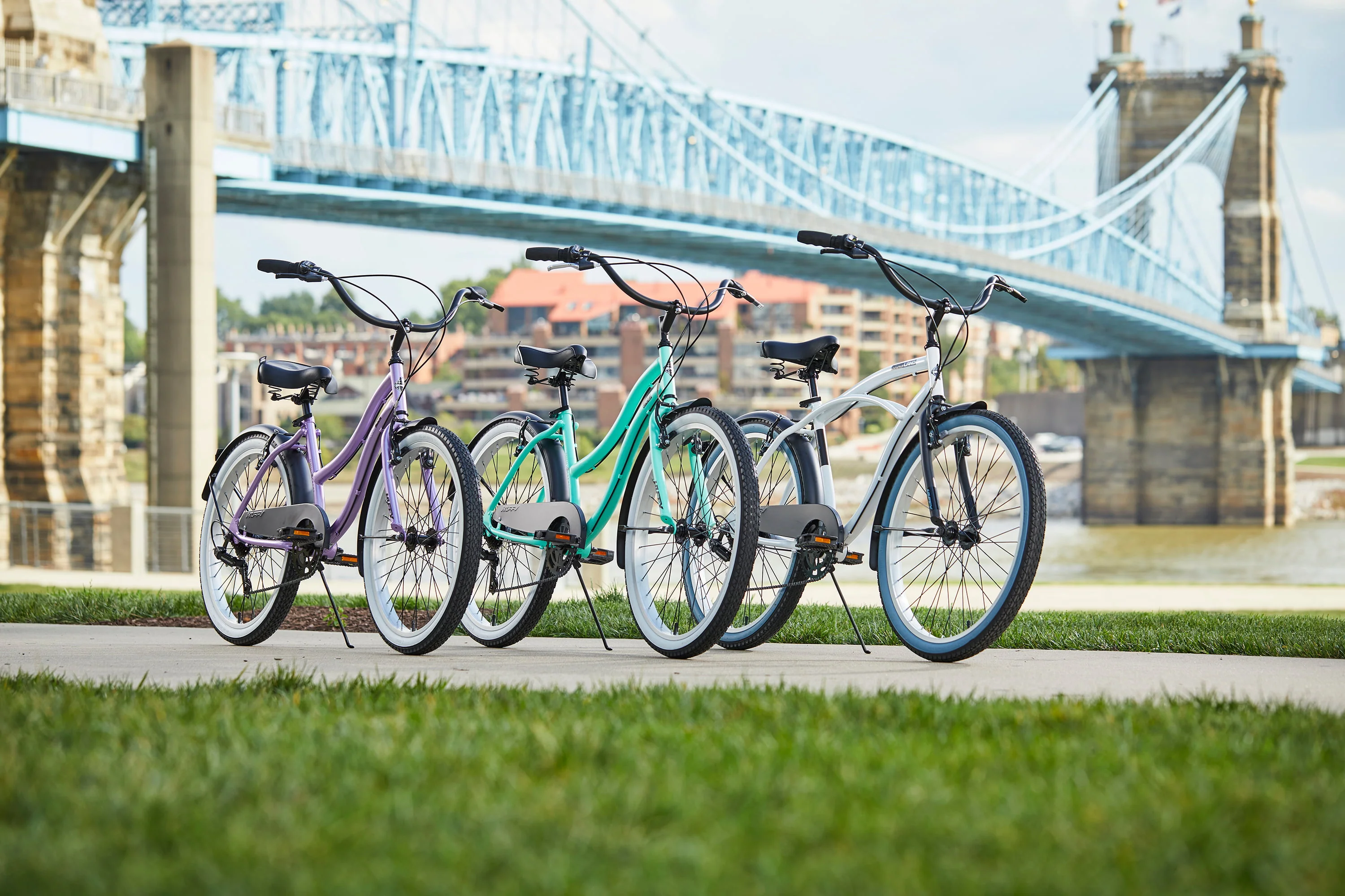 Huffy 26-In. Women's Lockland 7-Speed Cruiser Bike, Sea Foam, Green