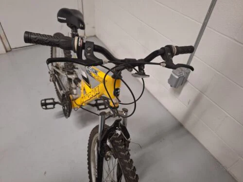 Magna Exciter Mountain Bike, 21 Speed, 26 Inch.  Very good condition!