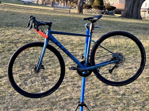 road bike Cube Attain