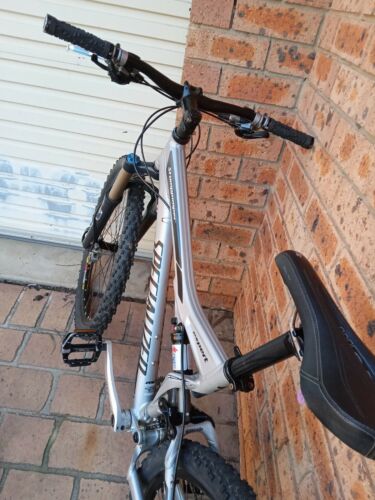 SPECIALIZED & Limited edition stumpjumper (Expert) full suspension; discbrakes..