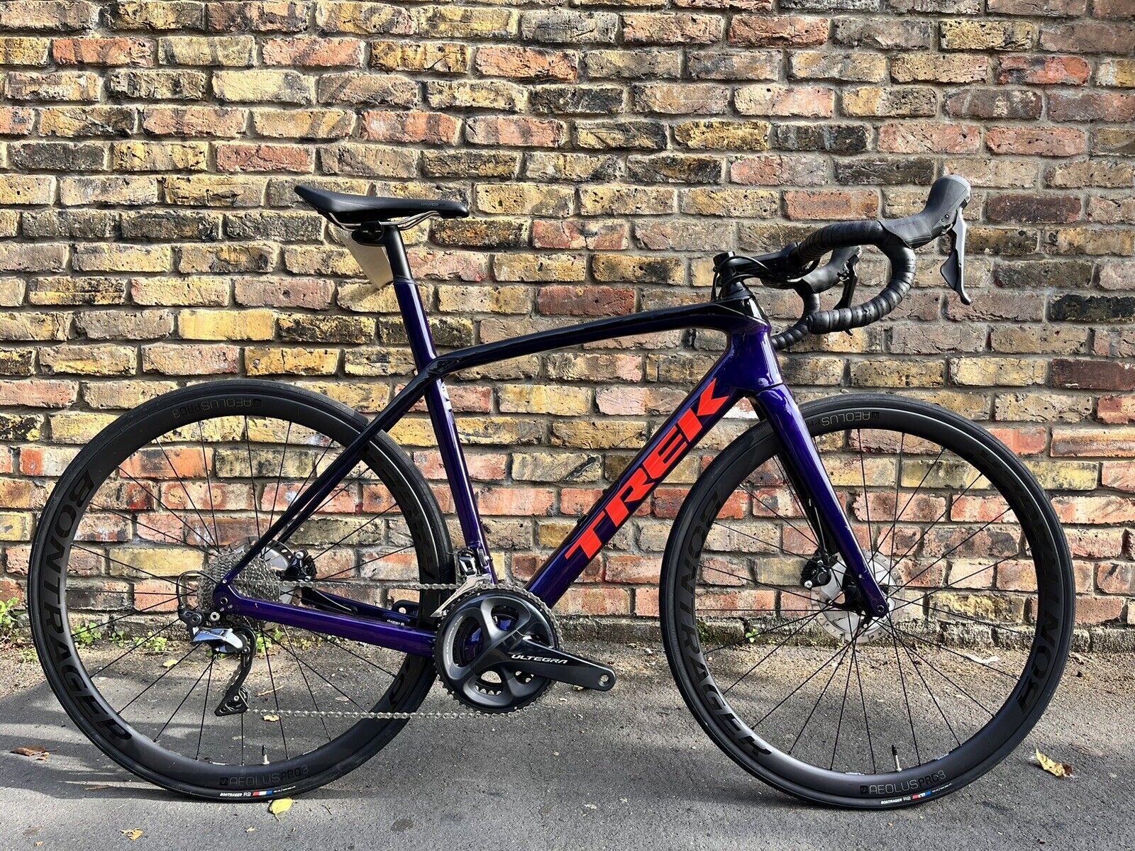 TREK DOMANE SL6 disc with carbon wheels 54 Amazing Endurance Road bike Excellent