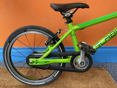 Islabikes cnoc 16 in lime green kids bike (equivalent to current cnoc 18)