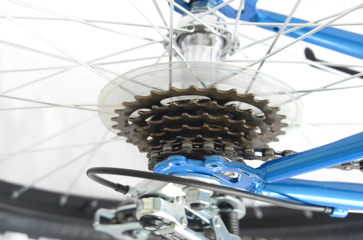 Titan Pioneer 18-Speed Steel Men's Mountain Bicycle, Blue