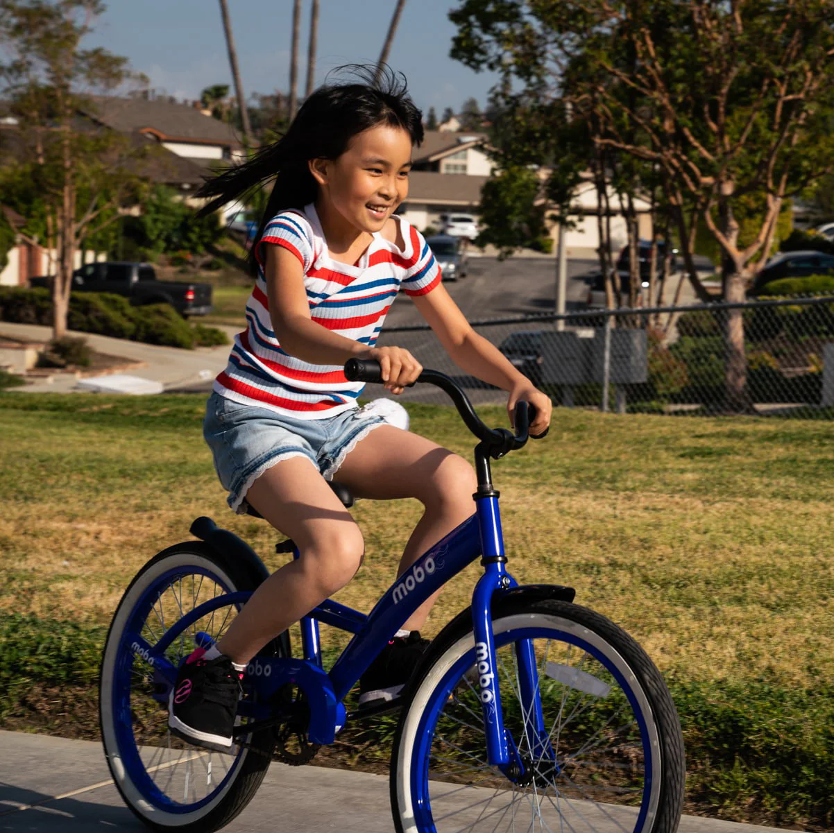 Mobo Malibu Kids Bike. 20-Inch Bicycle for Boys and Girls 6+ years, Black