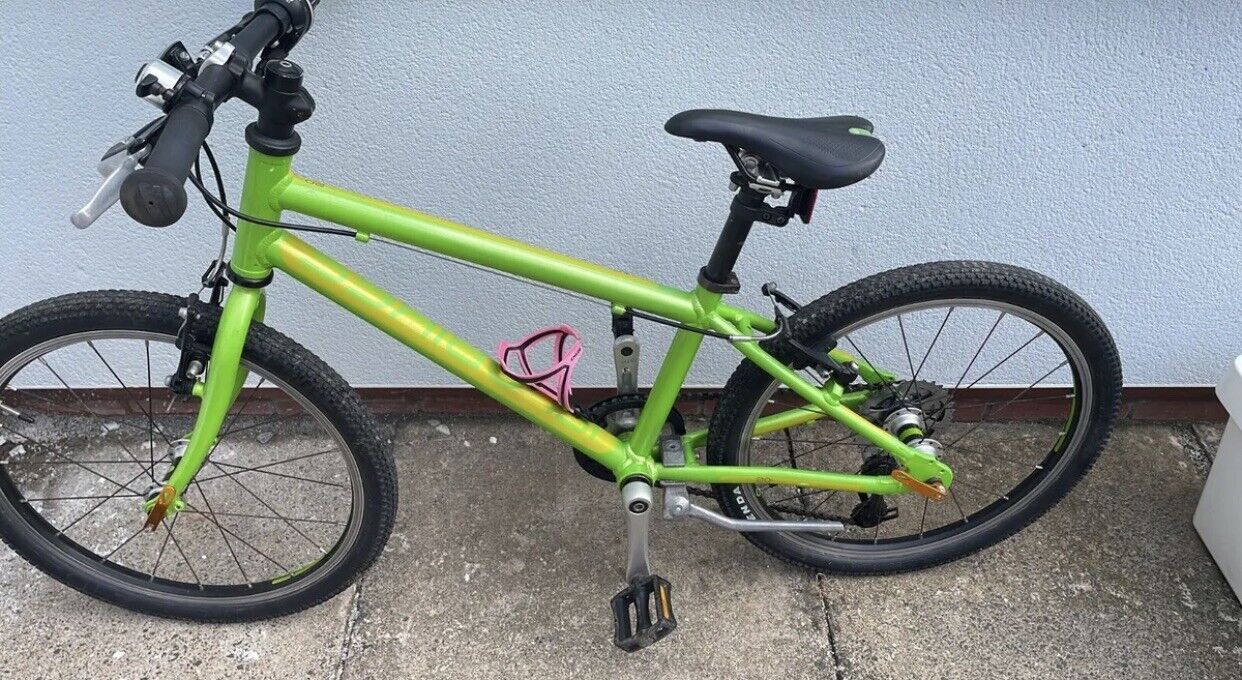 Islabike Isla Beinn 20 Large - Green, Great Condition & Lightweight!
