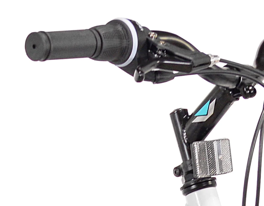 Bicycle 26 In. KZR Mountain Women's Bike, White and Teal Rim