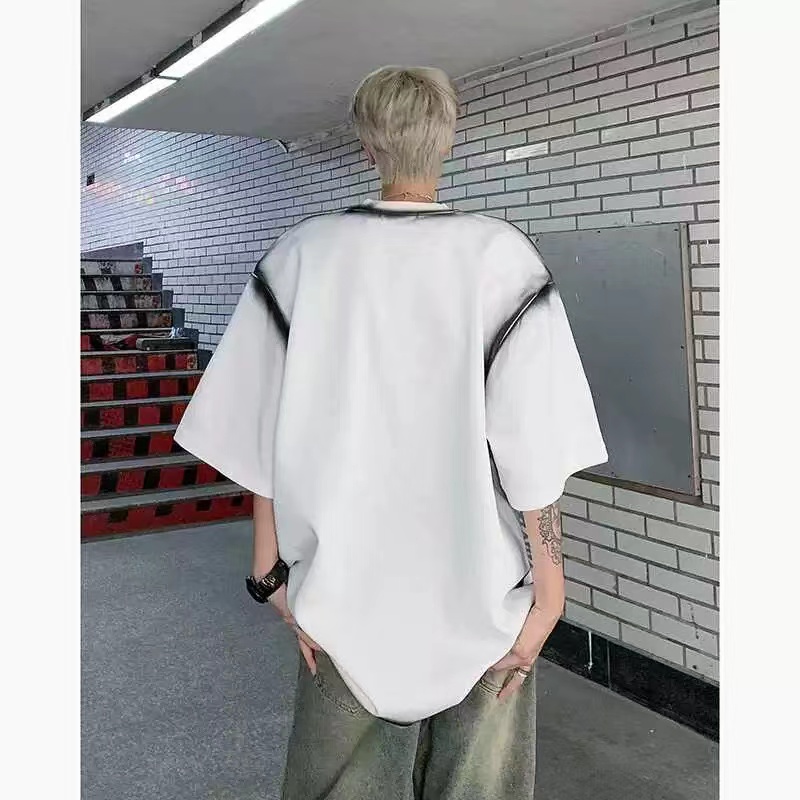 Niche gradient metal three-dimensional printed shoulder pad T-shirt men's spray-painted design sense high-end silhouette short-sleeved top cool