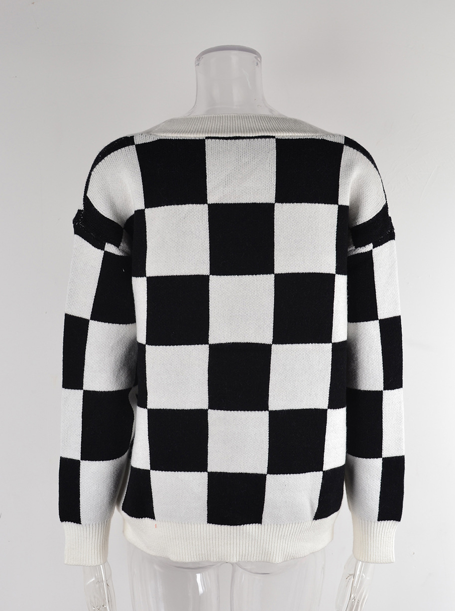 Plus Size Women knitting plaid sweater