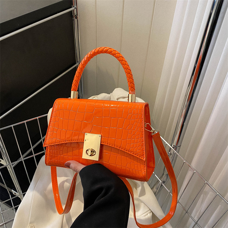 Popular Winter Retro Small Bag Women's Casual Textured Shoulder Messenger Bag