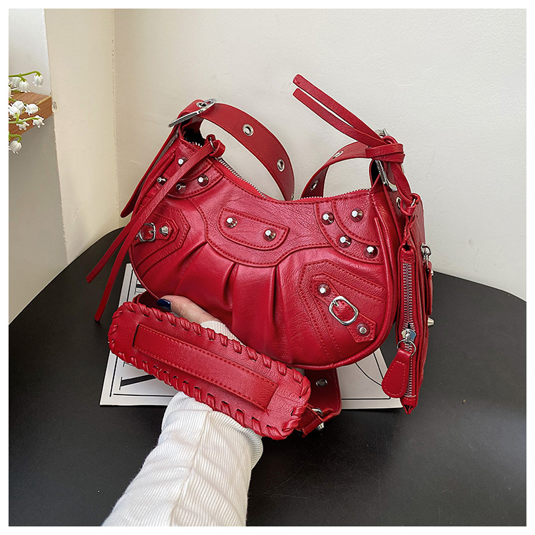Diagonal pleated single shoulder women's retro rivet bag