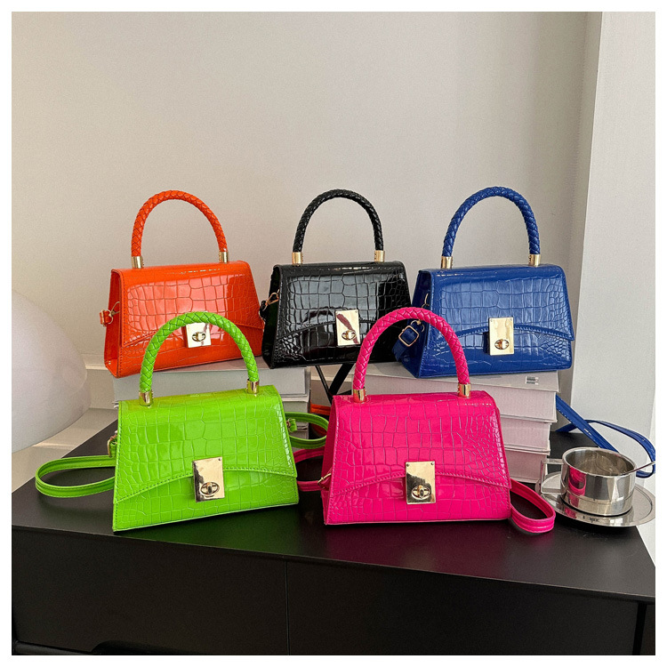 Popular Winter Retro Small Bag Women's Casual Textured Shoulder Messenger Bag