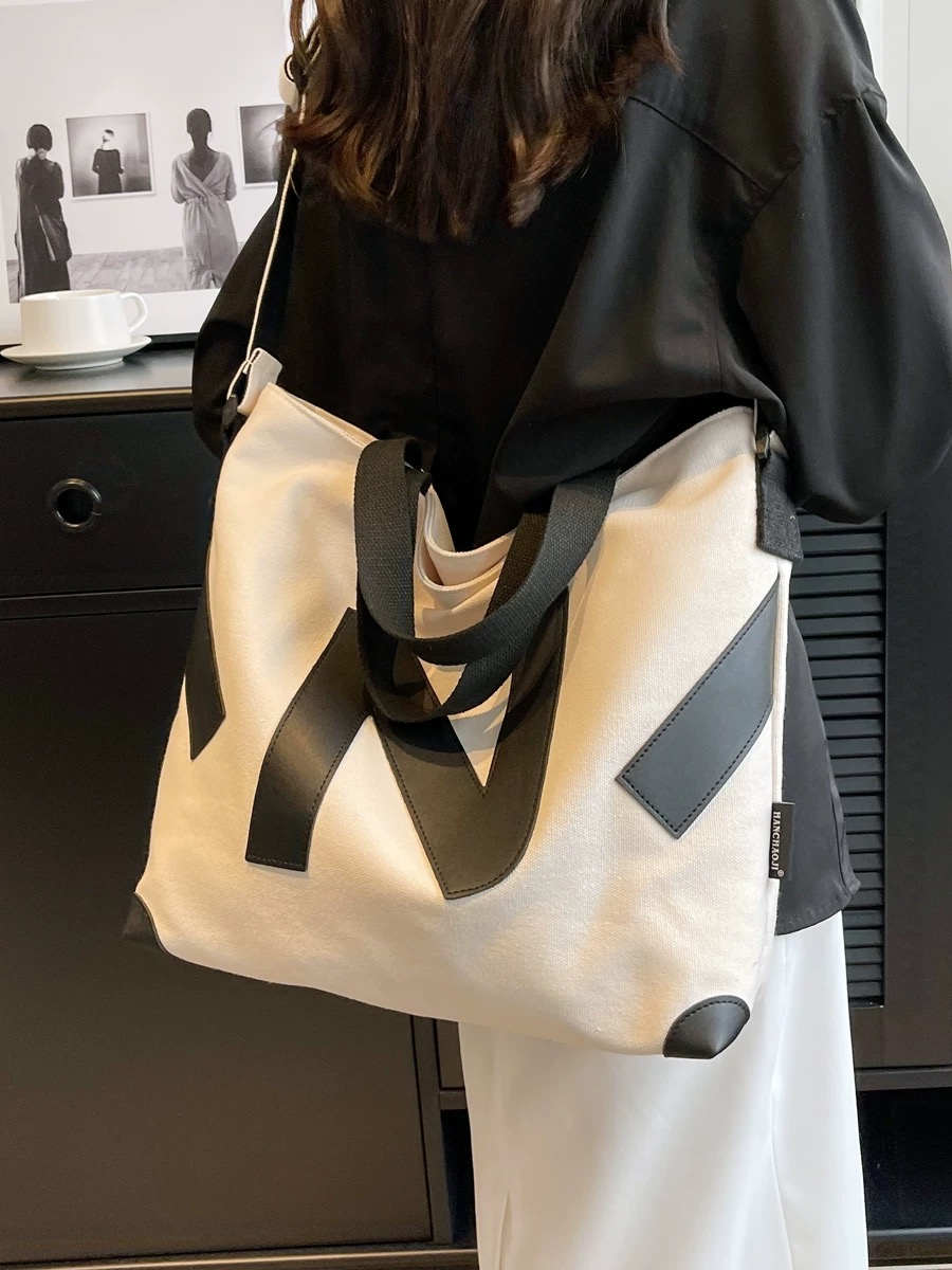 Korean large capacity nylon dumpling bag men and women 2024 new wide shoulder strap daily messenger bag