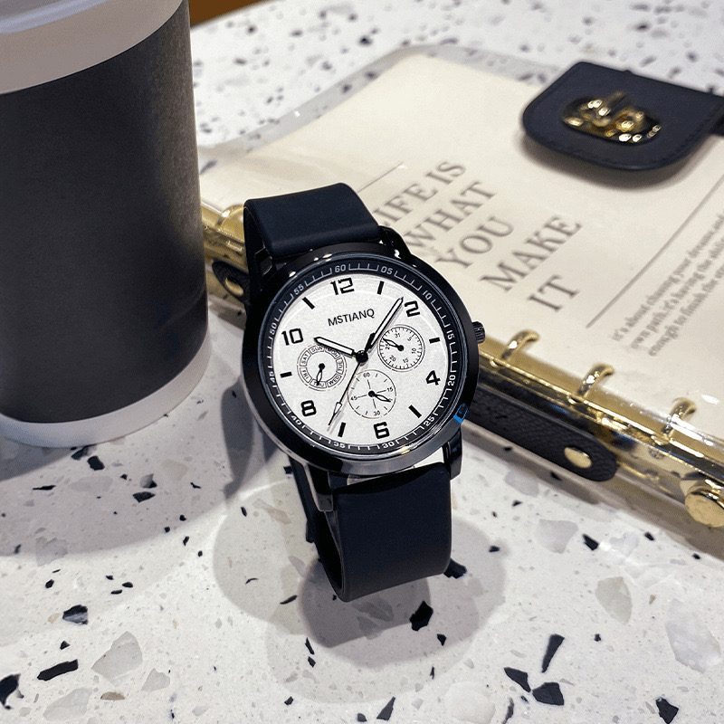 Niche ins light luxury oval small dial watch for women simple cold style high-end sense all-match retro watch for women