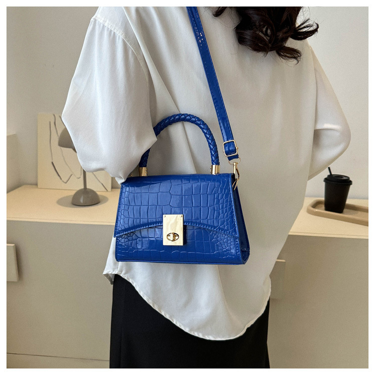 Popular Winter Retro Small Bag Women's Casual Textured Shoulder Messenger Bag